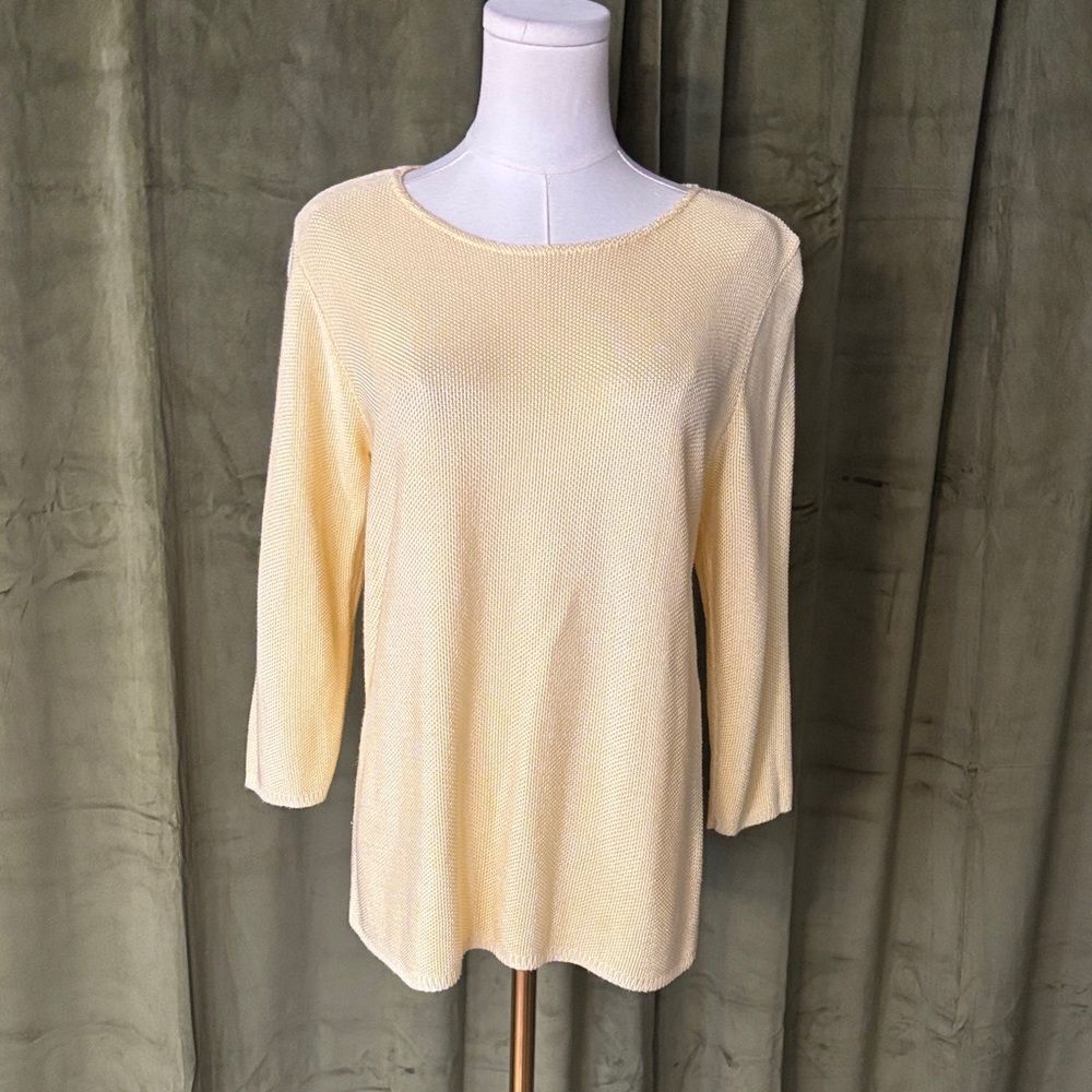 Sarah Arizona Petite Yellow Knit  100% rayon Sweater, M
